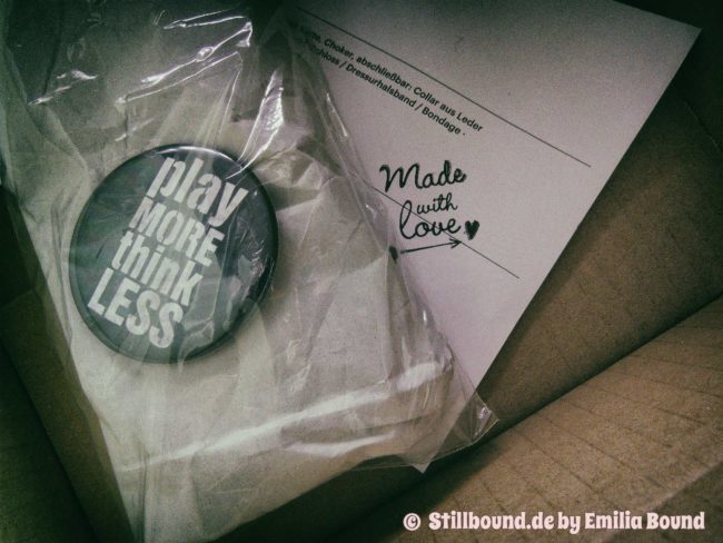 Foto Button "play MORE think LESS"